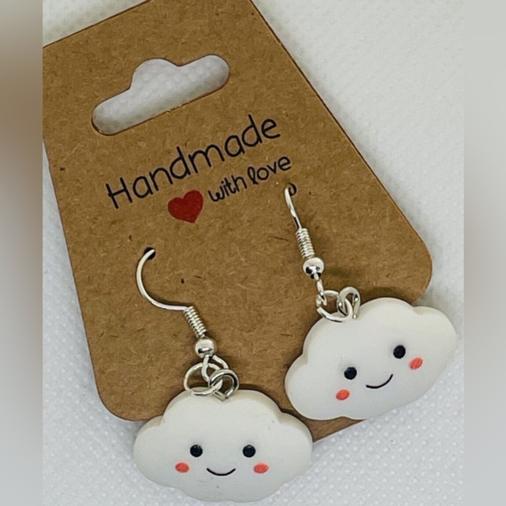 NWT - Cute Cloud Earrings - 1 x .5 inches - cute smiley face clouds - Picture 2 of 7